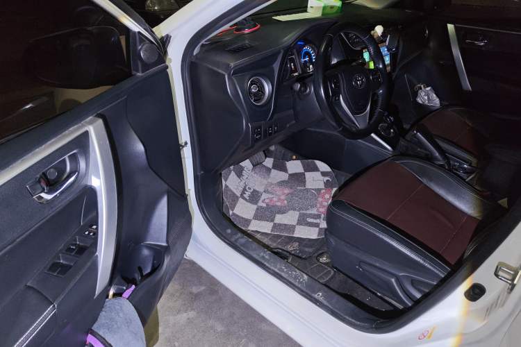 Used Toyota Corolla 2018 Dual-Engine 1.8L E-CVT Smart Edition