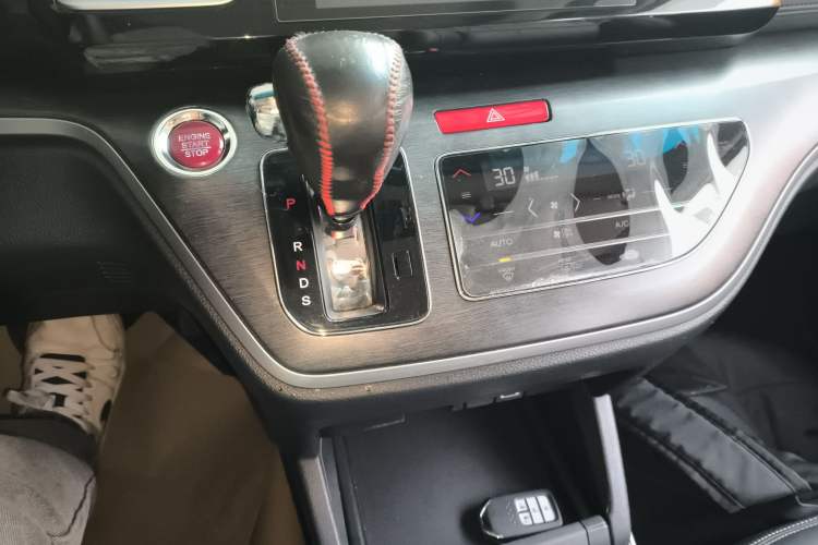 Used Honda Elysion 2016 2.4L Luxury Edition
