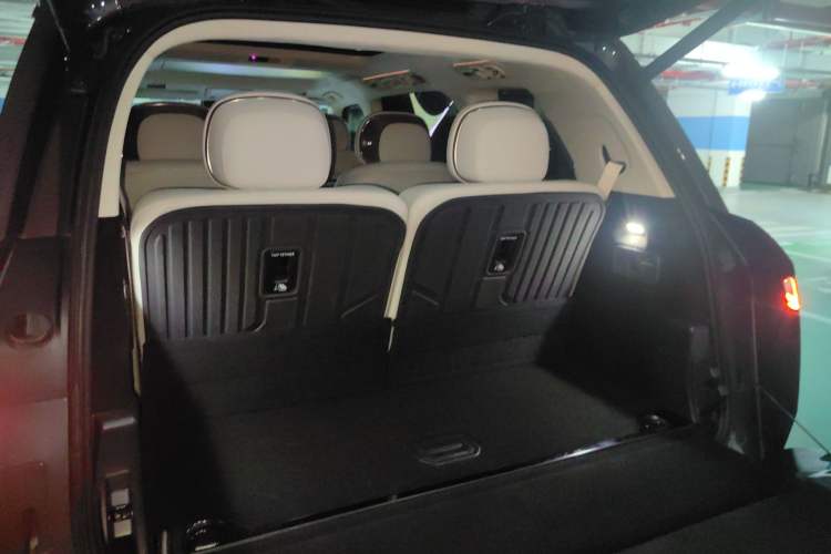 Used Lynk & Co 900 2025 2.0T Ultra