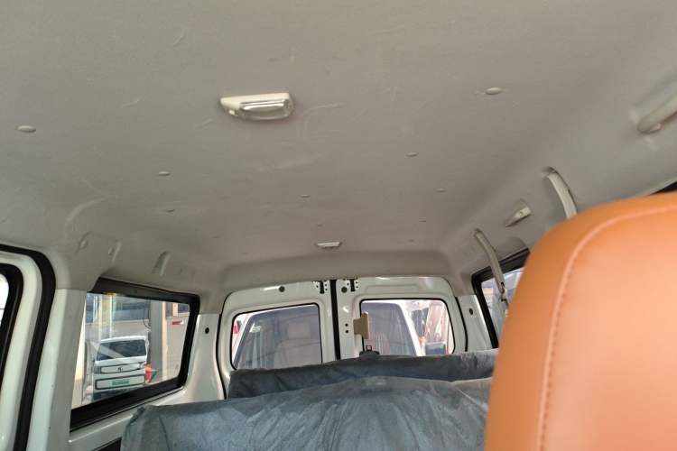 Used Chana Ruixing EM80 2025 Passenger Version Comfort Model 6 Seats 300 km Liftback Door
