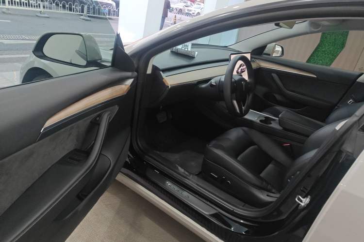 Used Tesla Model 3 2022 Rear-Wheel-Drive Version
