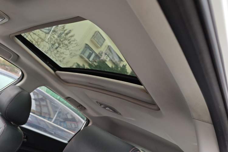 Used Changan CS35 2016 1.6L Manual Luxury Model China V Standard
