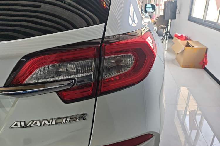 Used Honda Avancier 2017 240TURBO Two-Wheel Drive Premium Edition
