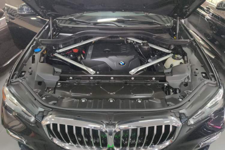 Used BMW X5 2022 Restyled xDrive 30Li Luxury Version M Sport Package
