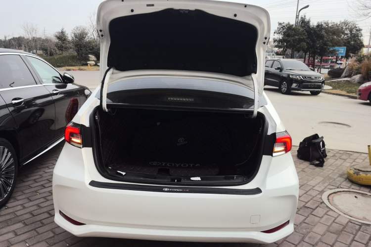 Used Toyota Corolla 2021 Dual-Motor 1.8L E-CVT Elite Edition