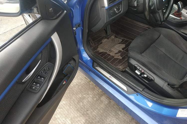 Used BMW 3 Series 2018 320i M Sport Package
