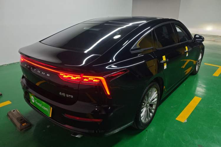 Used Bestune B70 2022 Third Generation 1.5T Automatic Enjoyment Version
