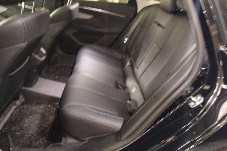 Used Buick LaCrosse 2025 28T Platinum Edition
