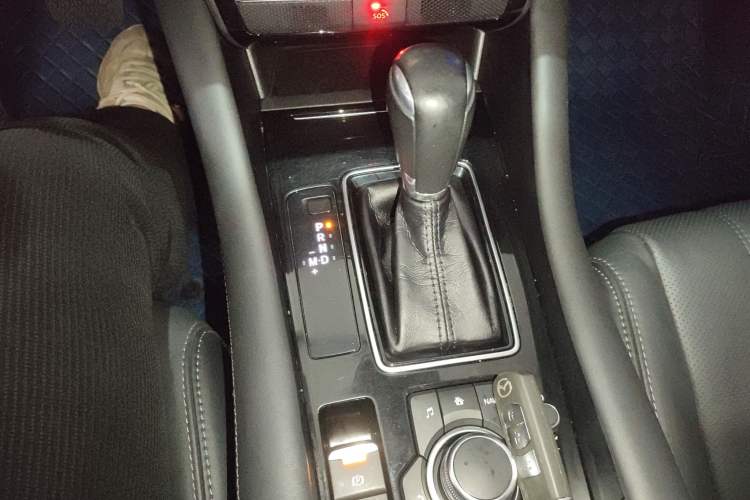 Used Mazda Atenza 2021 2.0L Blue Sky Luxury Edition
