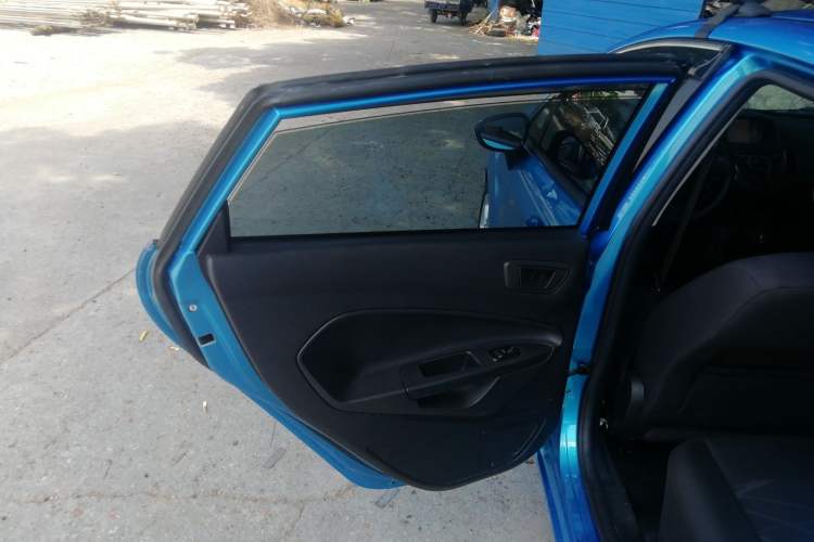 Used Ford Fiesta 2013 Hatchback 1.5L Manual Fashion Edition
