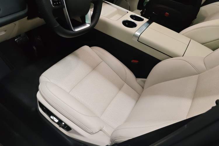 Used Li Auto L7 2023 Air model
