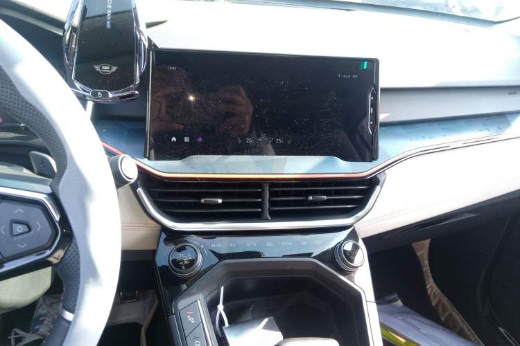 Used Lynk & Co 06 2021 1.5T Shero Pink Special Edition
