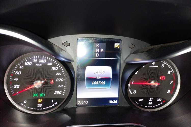 Used Mercedes-Benz GLC 2016 GLC 300 4MATIC Dynamic Model