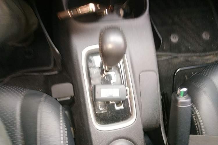 Used Mitsubishi Outlander 2016 2.4L 4x4 Luxury Edition 7-Seater