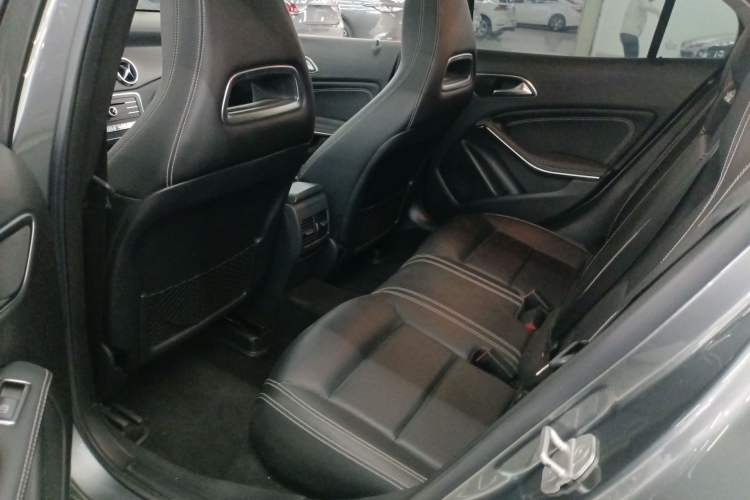 Used Mercedes-Benz GLA 2017 GLA 220 4MATIC Fashion Model
