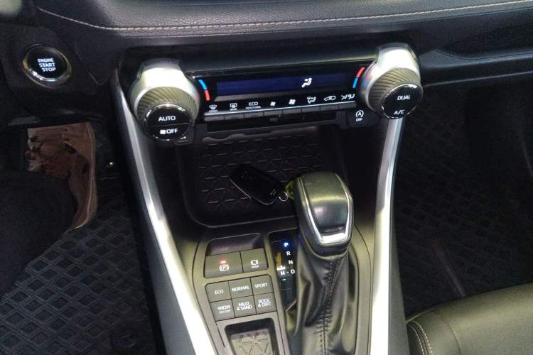 Used Toyota Wildlander 2023 2.0L CVT Four-Wheel Drive Luxury PLUS Edition
