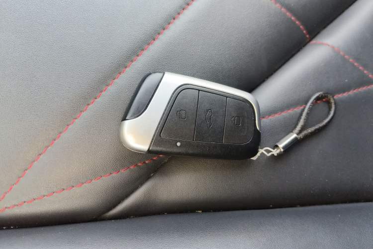 Used Chery Little Ant 2022 Sweet Pink Edition Half-Sugar Version 3-Cell Lithium 30kW 408km
