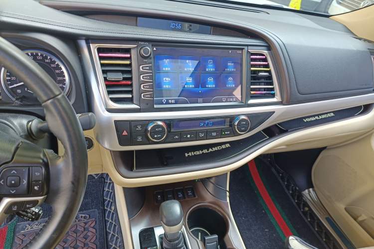 Used Toyota Highlander 2018 2.0T Four-Wheel Drive Luxury Version 7 Seats China VI Standard
