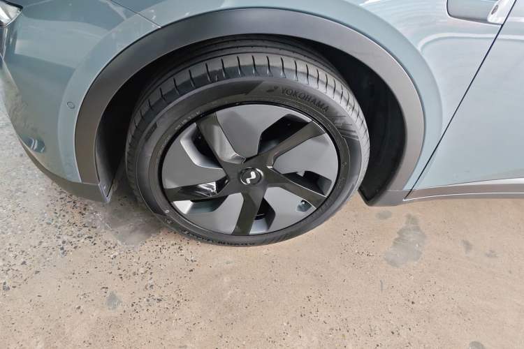 Used ONVO L60 2024 60 kWh Rear-Drive Version
