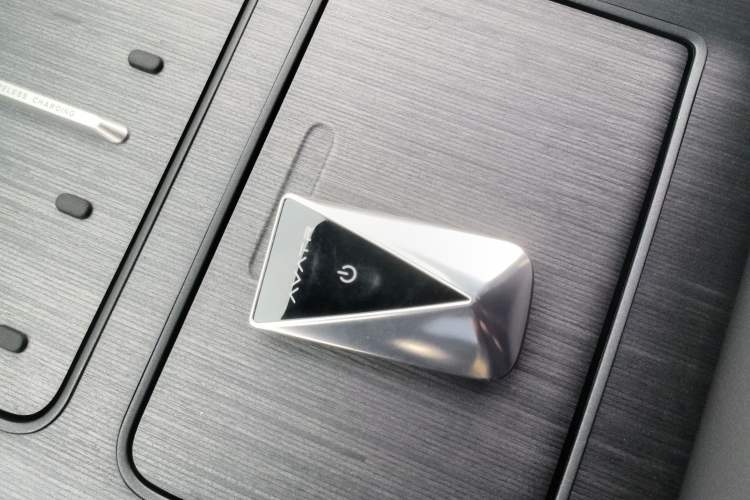 Used  12 2025 Ultra Extended-Range Edition
