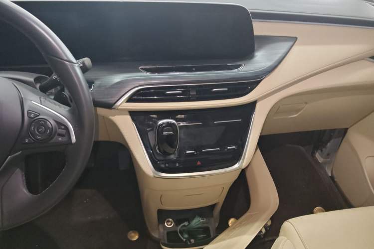 Used Buick GL8 2023 ES Lu Zun Luxury Model
