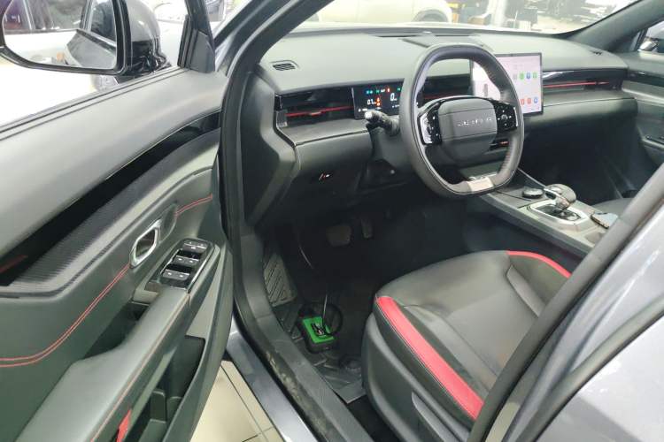 Used JETOUR Dashing 2023 1.5T DCT Starlight Shine Pro Edition
