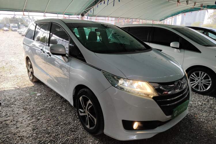 Used Honda Odyssey 2015 Updated Version 2.4L Smart Edition
