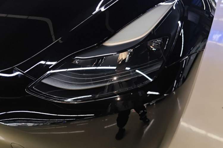 Used Tesla Model Y 2021 Standard Range Rear-Wheel Drive Version