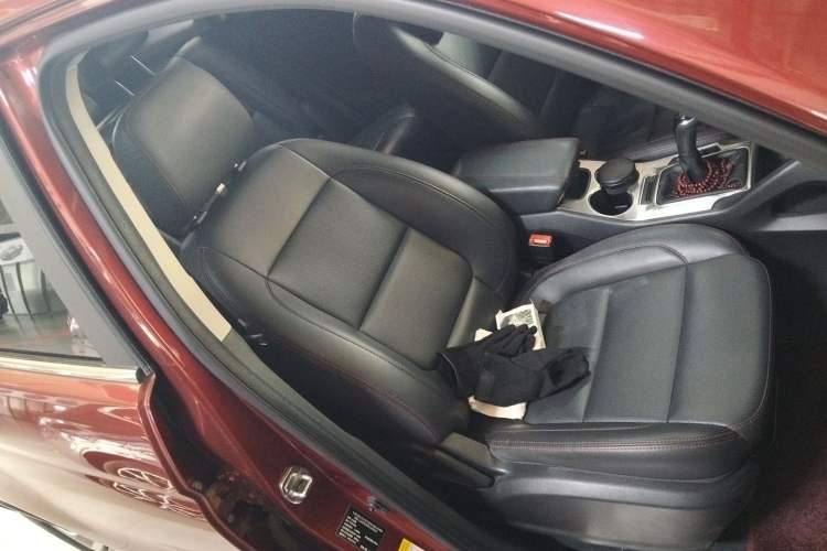 Used Changan CS75 2016 2.0L Manual Luxury Version China V Standard