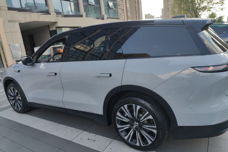 Used Nio ES8 2023 75 kWh Executive Edition
