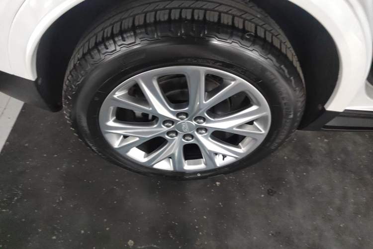 Used Cadillac XT5 2020 28T 4x4 Leading Sport Model
