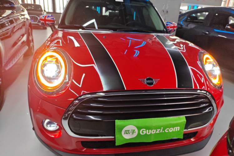 Used  MINI 2019 1.5T COOPER Classic Edition Five-Door Version
