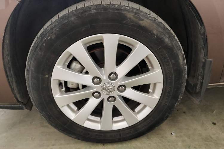 Used Buick GL8 2018 28T Luxury Model China VI Standard
