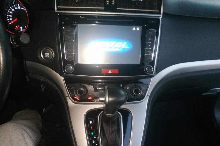 Used Haval H6 2015 Sport Edition 1.5T Automatic Two-Wheel Drive Luxury Model
