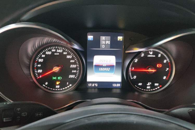 Used Mercedes-Benz GLC 2017 GLC 260 4MATIC Luxury Model