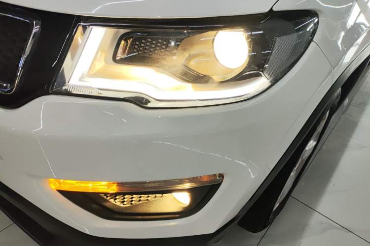 Used  Compass 2019 220T Automatic Family Edition
