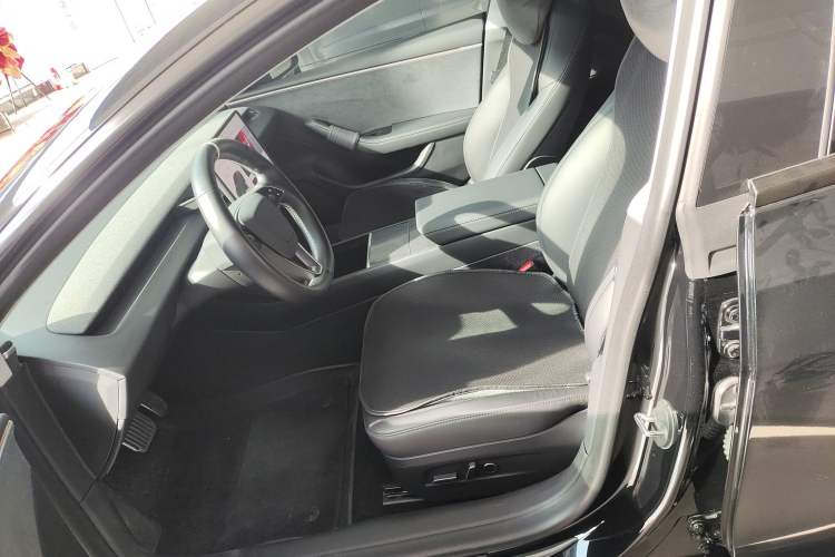 Used Tesla Model 3 2023 Long-Range All-Wheel-Drive Version
