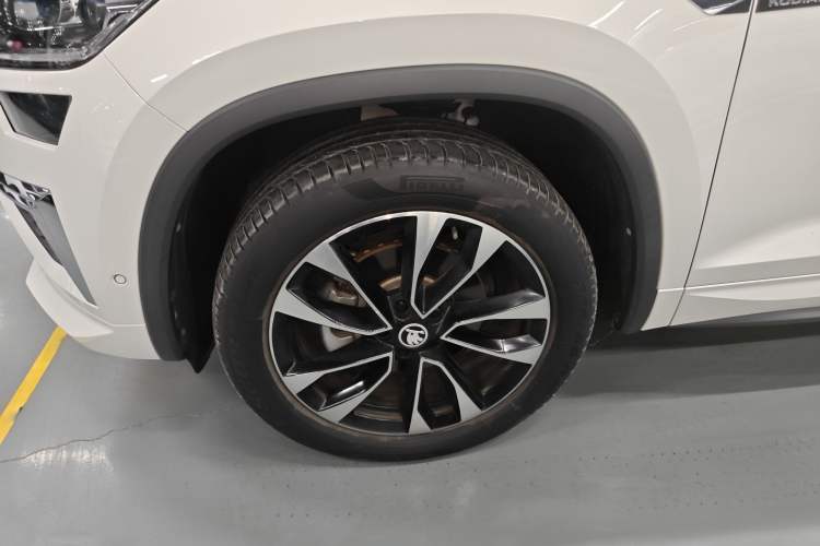 Used Skoda Kodiaq 2022 TSI330 5-Seater Two-Wheel-Drive Luxury Edition
