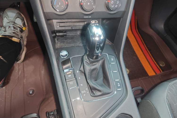 Used Volkswagen Tiguan L 2018 Revised Version 330TSI Automatic Two-Wheel Drive Trendy Edition