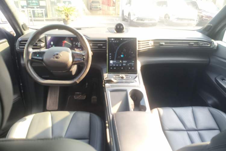 Used Nio ES8 2020 415 km Signature Edition 6-Seater Version
