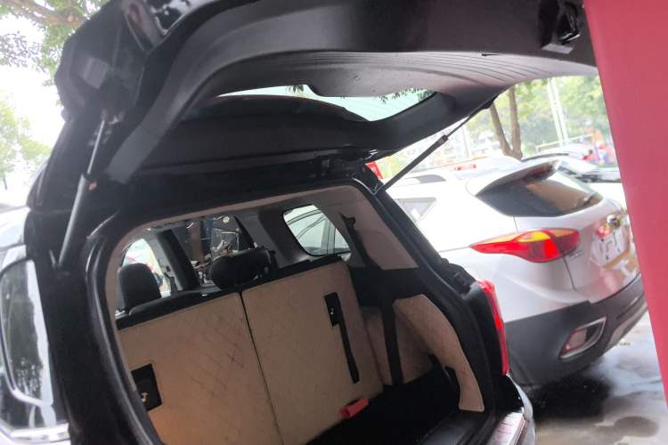 Used GAC Trumpchi GS8 2017 320T Two-Wheel Drive Luxury Smart Connectivity Version (7 Seats)
