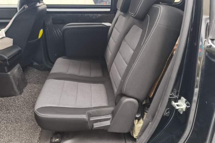 Used Wuling Hongguang PLUS 2020 1.5L Manual Standard Edition 5 Seats