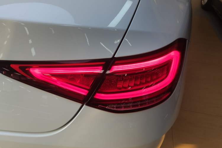 Used Mercedes-Benz CLS 2018 CLS 300 Luxury Model