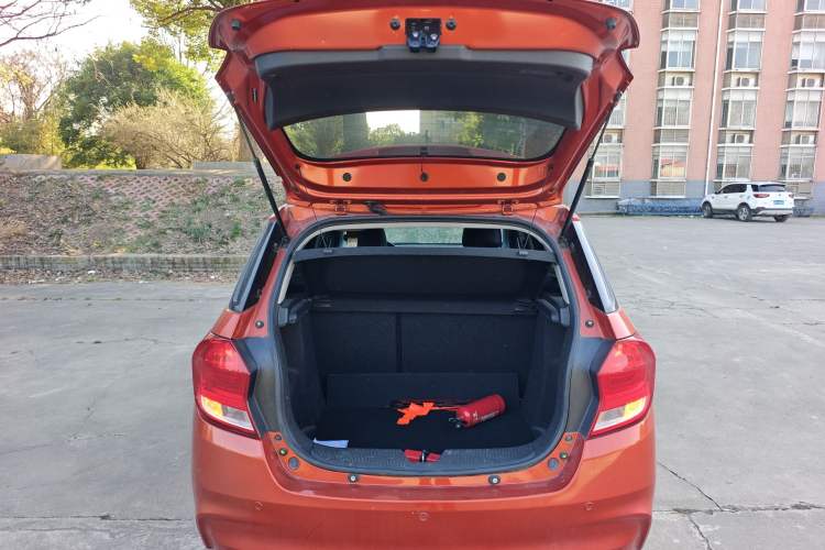 Used Chevrolet Lova RV 2016 1.5L Automatic FunDrive Edition
