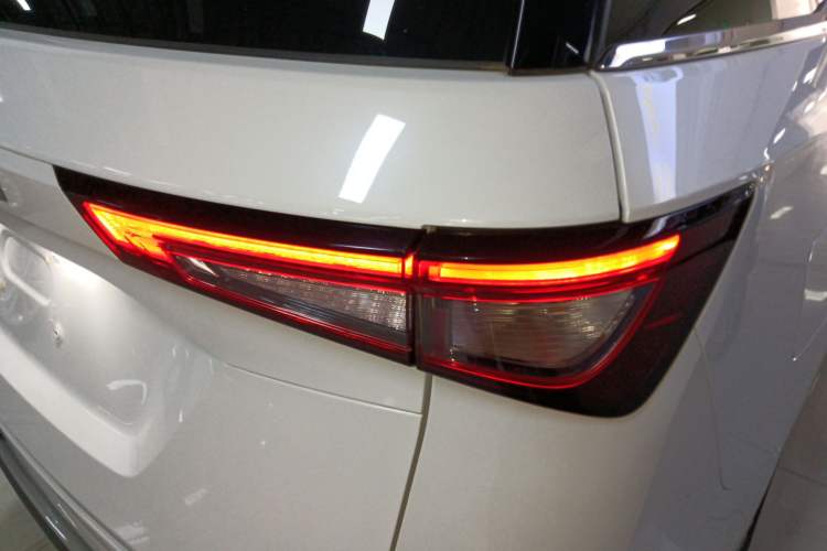 Used Wuling Jiachen 2022 1.5T Manual Comfort & Dynamic Version
