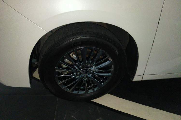 Used Toyota Alphard 2021 Dual-Engine 2.5L Luxury Edition