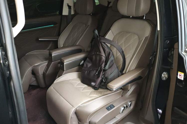 Used Volkswagen Viloran 2023 Revised 380TSI Prestige Edition
