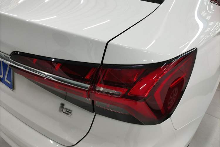 Used Roewe i5 2021 Revised Version 1.5L CVT Diamond Edition