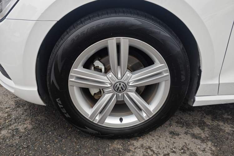 Used Volkswagen Lamando 2017 280TSI DSG Comfort Edition
