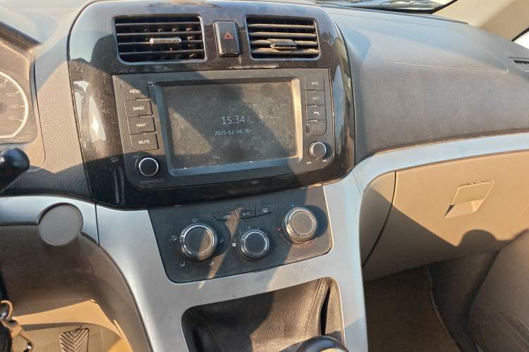 Used GAC Gonow Starry 2013 1.5L Seven-Seater Luxury Model